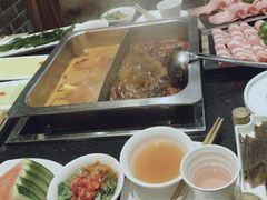 -百年川椒重庆老火锅(光谷店)
