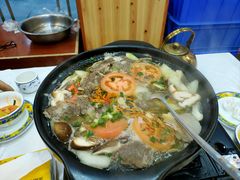 -乡土特色.冷锅鱼.牦牛肉汤锅