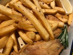 美式风味炸鸡翅配薯条-MIKAKU(万达广场上海宝山店)
