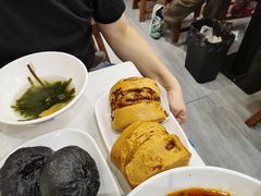 -李与白包子铺(桐梓林店)