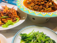 -楼兰古丽·新疆拌面·清真(华阳城店)