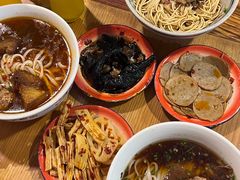 -矮子粉店1985·长沙米粉(湘春路店)
