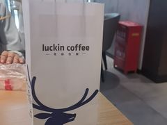 -瑞幸咖啡(新华百货宁阳广场店)