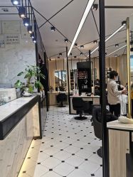-HAIR CORNER