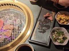 -铭牛烧肉·和牛海鲜自助(高新月牙湖店)