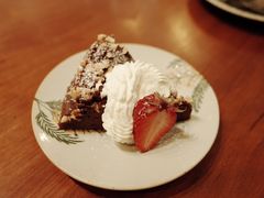 草莓卡仕达奶油慕斯-三花屋 Mihhanaya