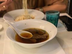 牛肉汤-天下三绝 牛肉面/红酒