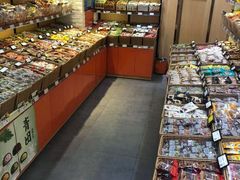 -来伊份(通灌北路店)