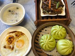 -皇马海口湾海景酒店(万绿园秀英港店)