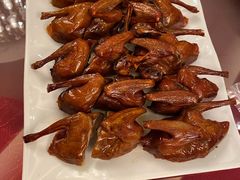 脆皮乳鸽皇-春满园·早茶·粤菜·宴会(喜宴店)