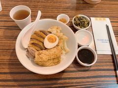 金奖卤鹅肉饭-陈鹏鹏潮汕菜(宝安机场T3航站楼店)
