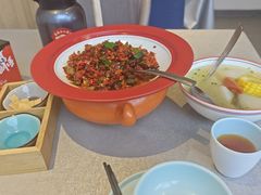 -有红鸡毛店·川菜(建设路店)