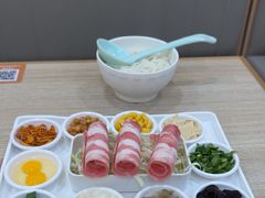 -花馬肆.云南过桥米线(汉神购物广场现场熬汤店)