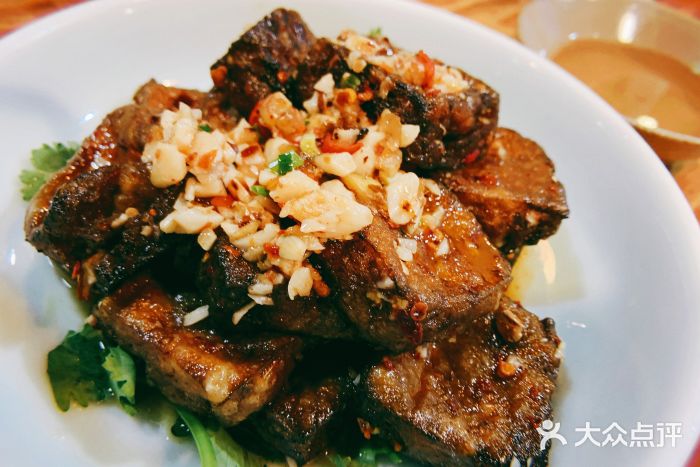 湘聚南县土菜馆(龙山二路店)长沙臭豆腐图片