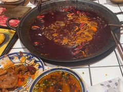 -旧街市鲜货老火锅(大光路店)