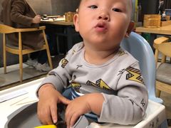 -枝魯枝魯自助料理