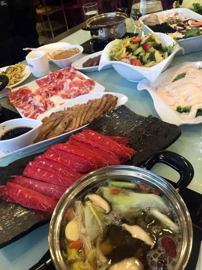 打分 肥牛还不错,挺绵软的,像极了北京都关掉的华安肥牛,原来牡丹园那