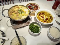 -渝是乎川渝小炒(新世界百货望京店)