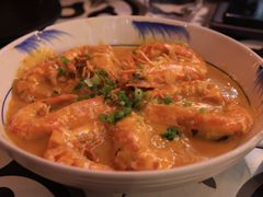-Bánh Mì Huynh Hoa