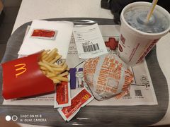 -麦当劳(乳山路店)
