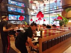 大堂-小骨煲金华砂锅(转塘金街美地店)
