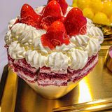 比我头还大的汉堡🍔足足12寸‼️一次性吃到爽