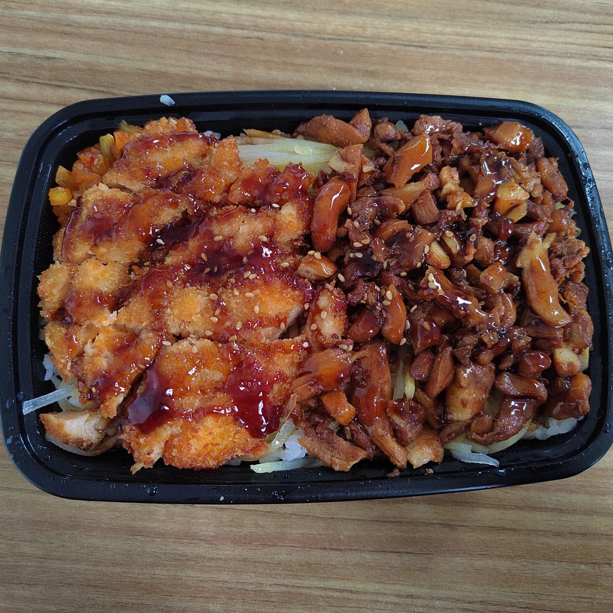 强烈安利招牌蜜汁双拼饭,大火炙烤的烤肉和