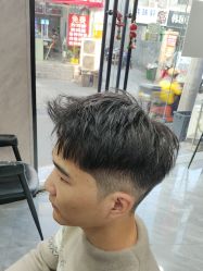 -京滔美发烫发染发