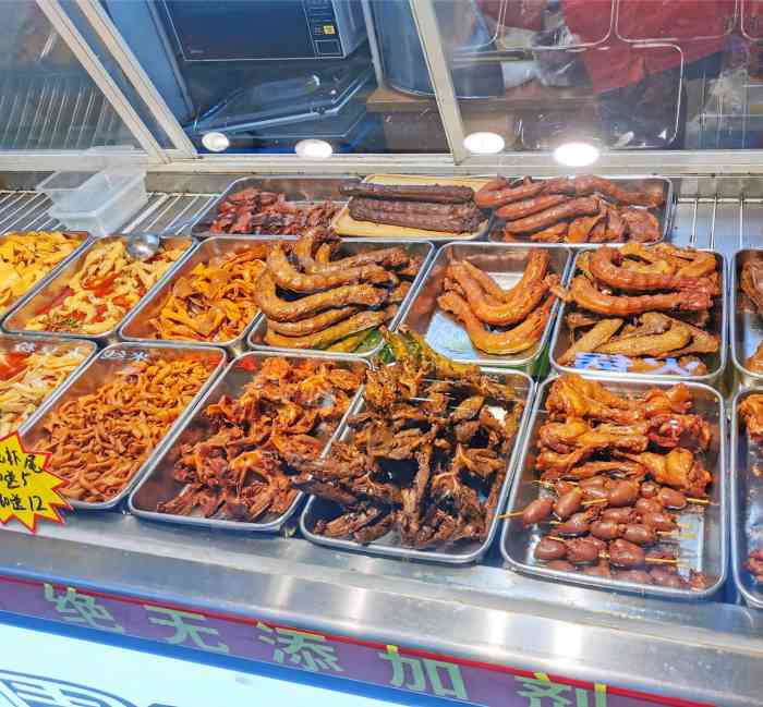 赵记黑鸭(步行街美食汇店)-"味道正宗,口感不错,老板为人热情.