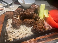 -穹六人间 people 6(岳阳路店)