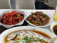 -丹水桥地锅鱼·翘嘴鲌·地方特色全鱼宴(丹江口大坝店)