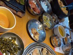 -老炉家木炭烤肉(长江国际店)