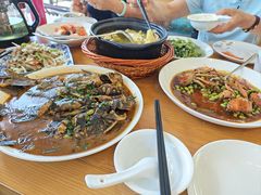 -品鲜村农家菜·阳澄湖大闸蟹(总店)