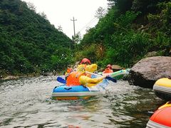 -安吉龙王山峡谷漂流