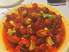 全味虾球-巴厘龙虾·榜首油焖大虾(音乐学院·沿江酒馆店)
