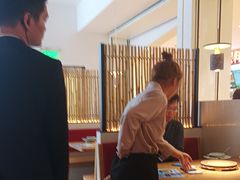 -蜜桃餐厅·伴山(绿宝广场店)