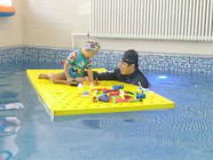 -爱乐游亲子游泳俱乐部