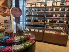 面包甜点陈列柜-Laderach 莱德拉(上海环贸iapm店)