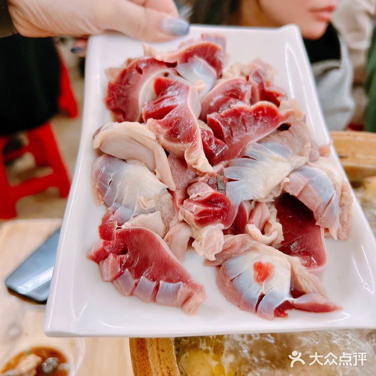 埋单也才490元，着实是近来吃得最便宜又饱的一顿