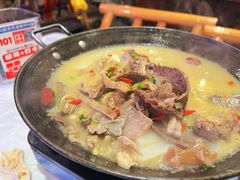 -霄汉牛三鲜湖北砂锅菜(万松园2店)