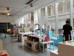 大堂-今日艺术汇书店