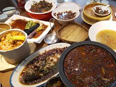 -有红鸡毛店·川菜(建设路店)