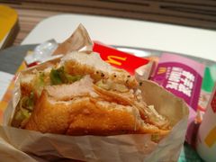 -麦当劳(龙洞店)
