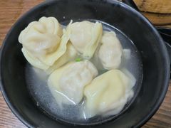 三鲜大馄饨-万寿斋(山阴路店)