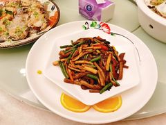 -东豪园林海鲜酒家(南港路辅路店)