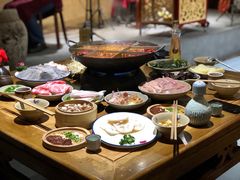 -白乐天毛肚火锅馆(解放碑店)