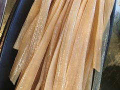 苕粉-手选潮汕鲜活牛肉火锅(二七广场店)