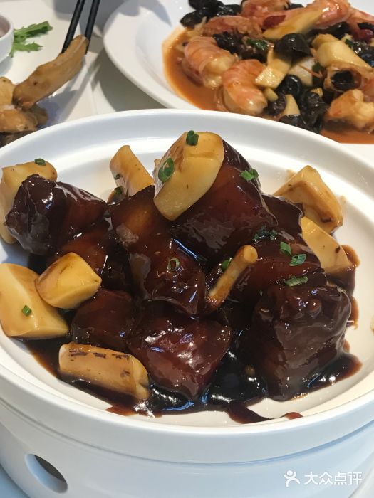 HOMES上海本帮菜(襄阳公园店)特色红烧肉图片