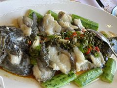 -粤盛海鲜平价店(洛溪食街店)