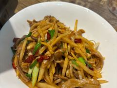 -回味餐厅(枫林路通程商业广场店)